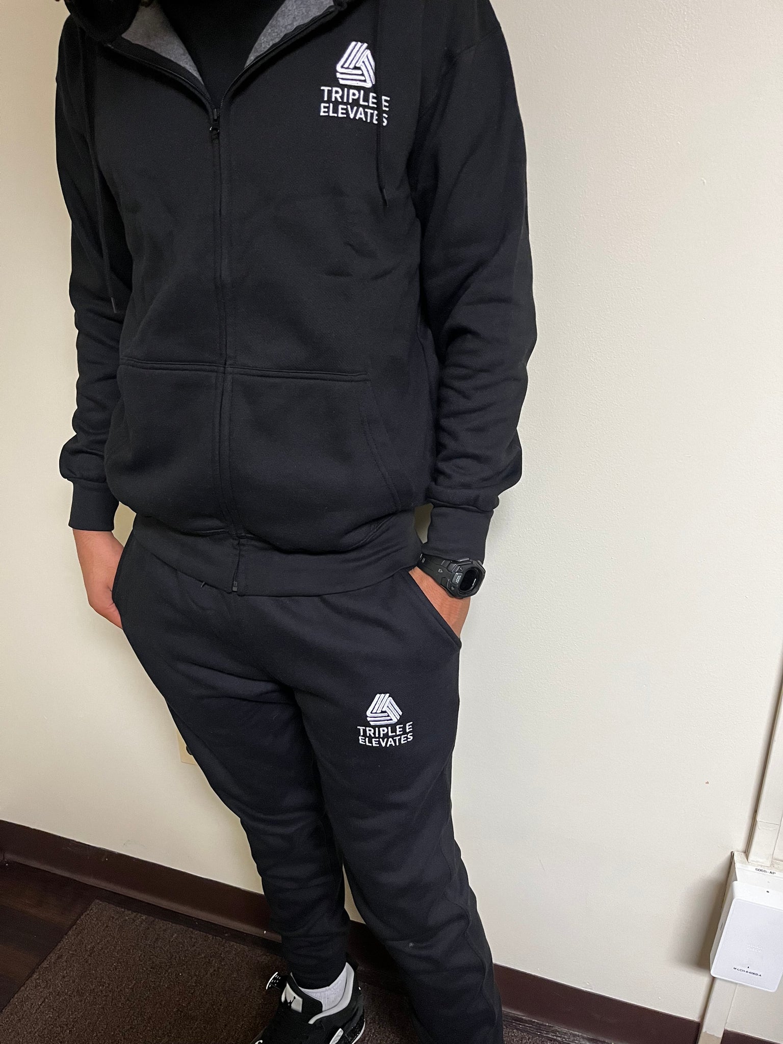 🔥 Two-Piece Premium Sweatsuit — Trendsetter Edition